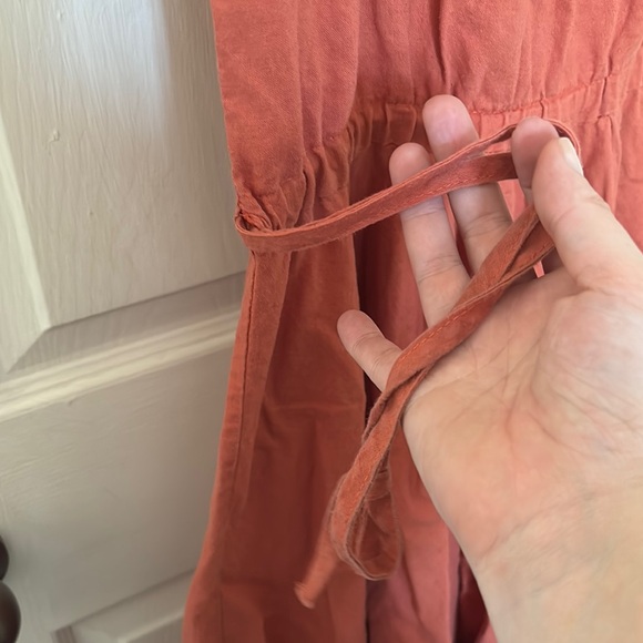 Ecoleco Chic Sleeveless Coral Midi Dress 🎞️ - Picture 5 of 6